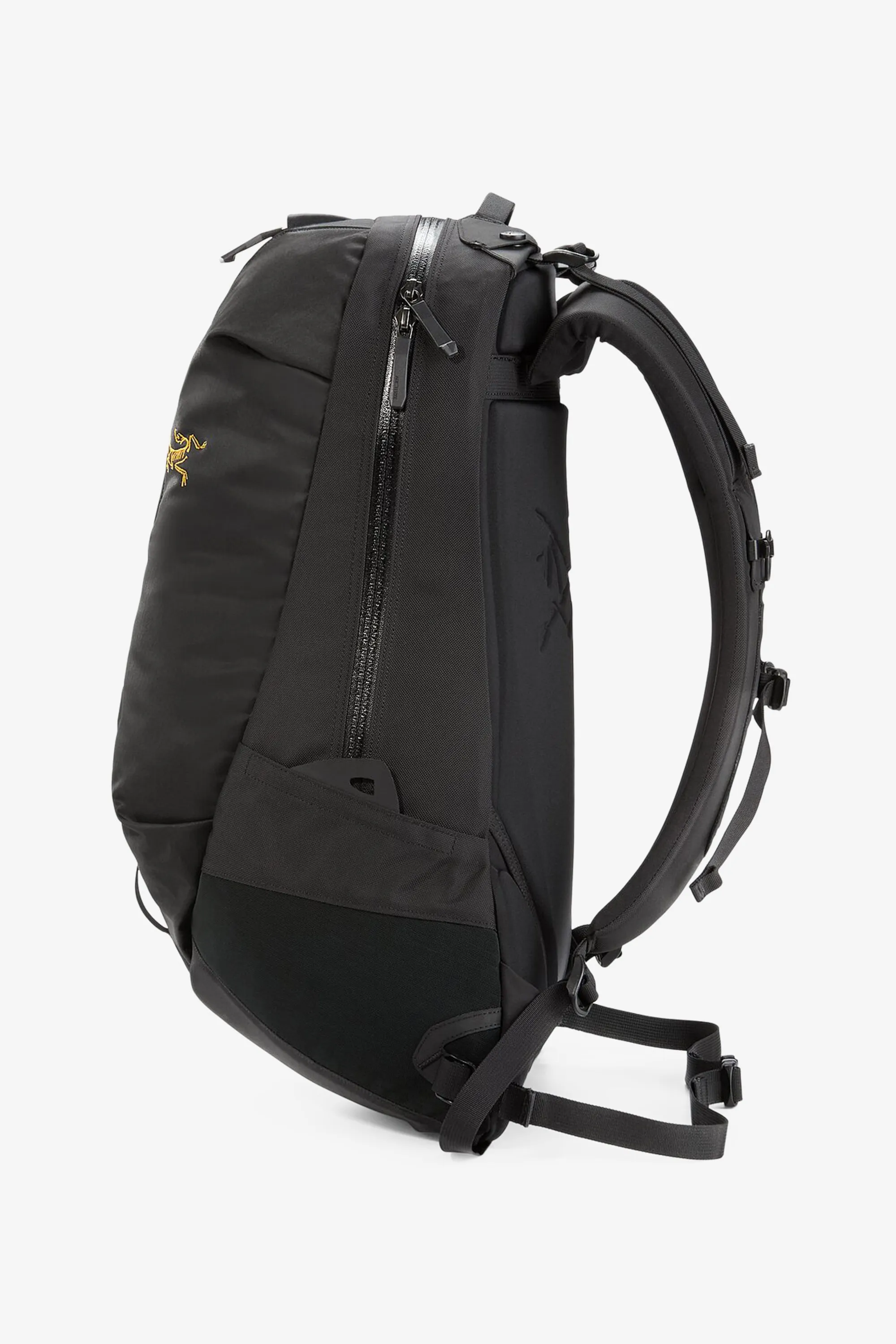 Arc'teryx Arro 22 Backpack in 24K Black