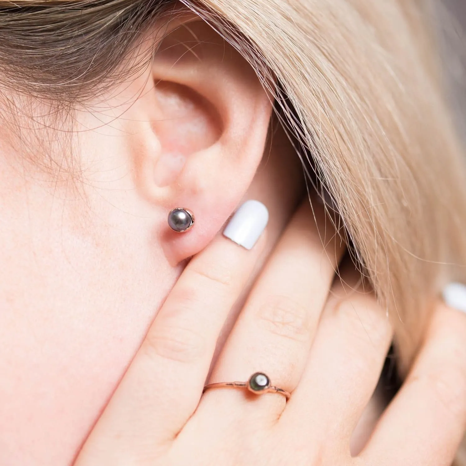 Black Raw Pearl Stud Earrings