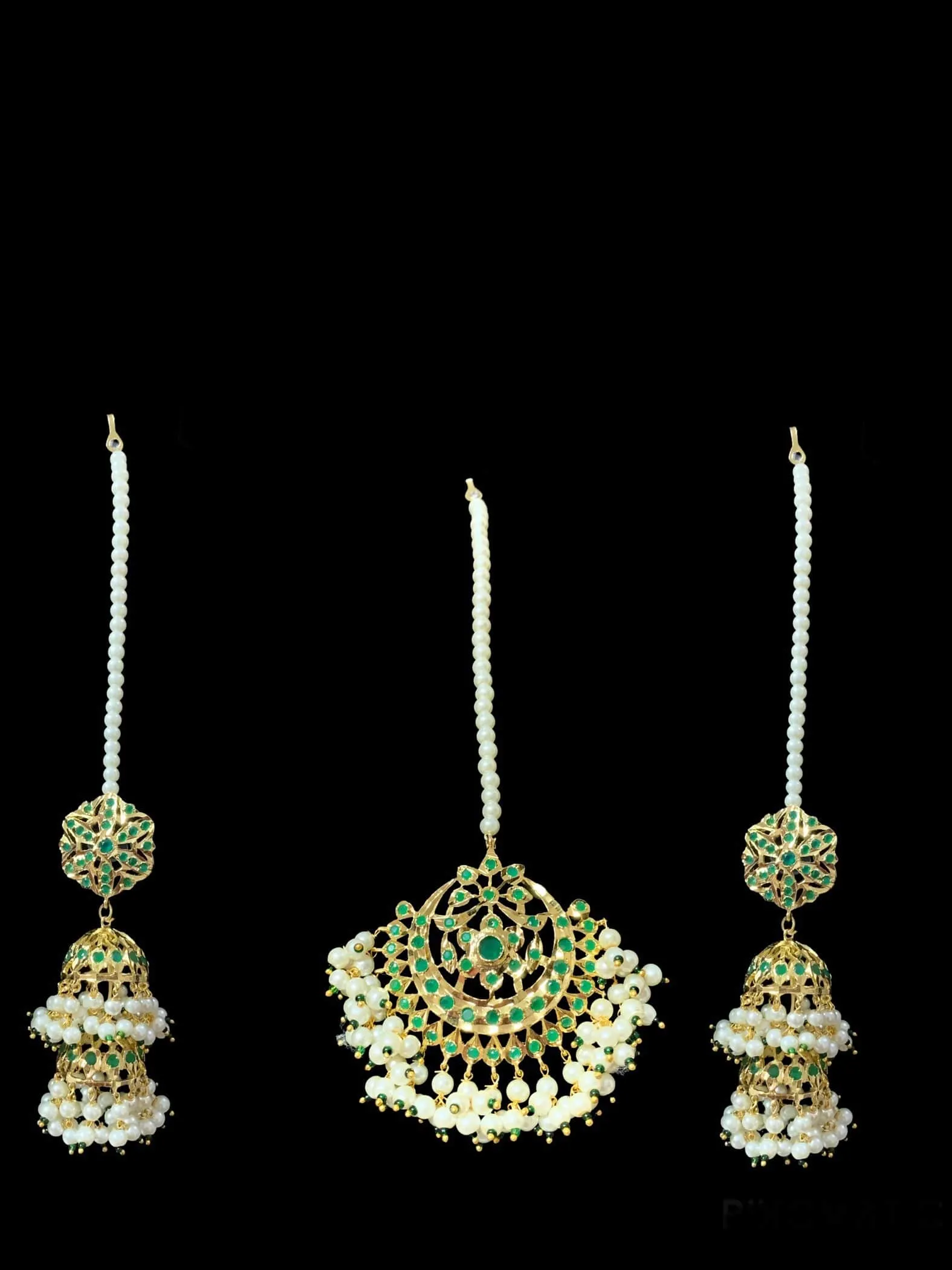 C15 Viya bridal choker set in emerald  and pearls  (SHIPS IN 4 WEEKS )