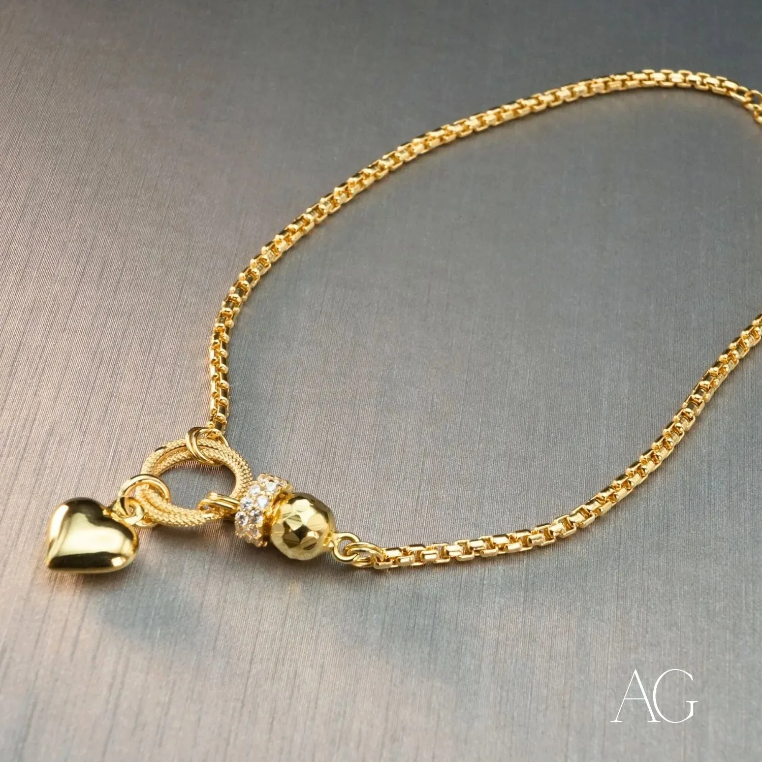 Delicate Charm 18k Gold Bracelet with Zirconia