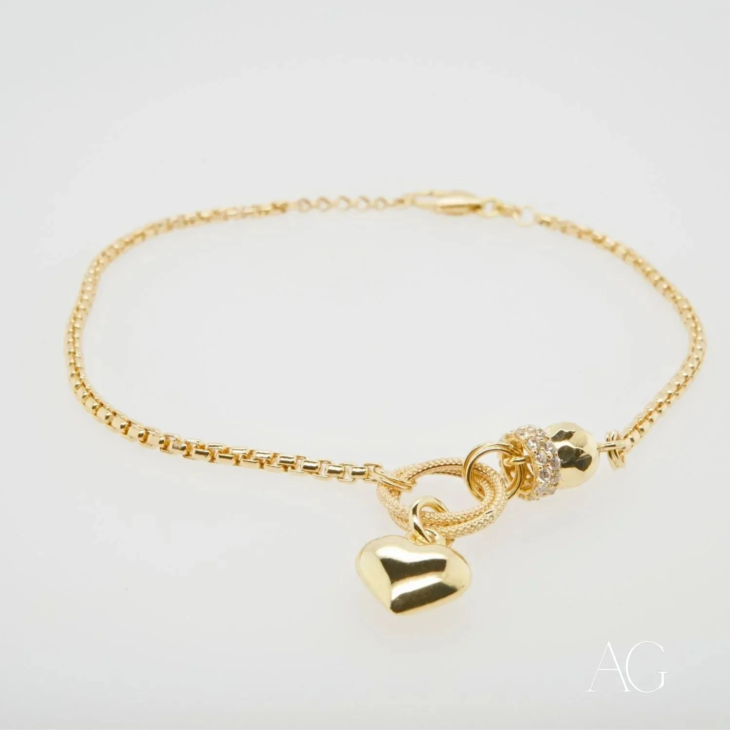 Delicate Charm 18k Gold Bracelet with Zirconia