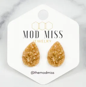 Druzy Stud Teardrop Tan