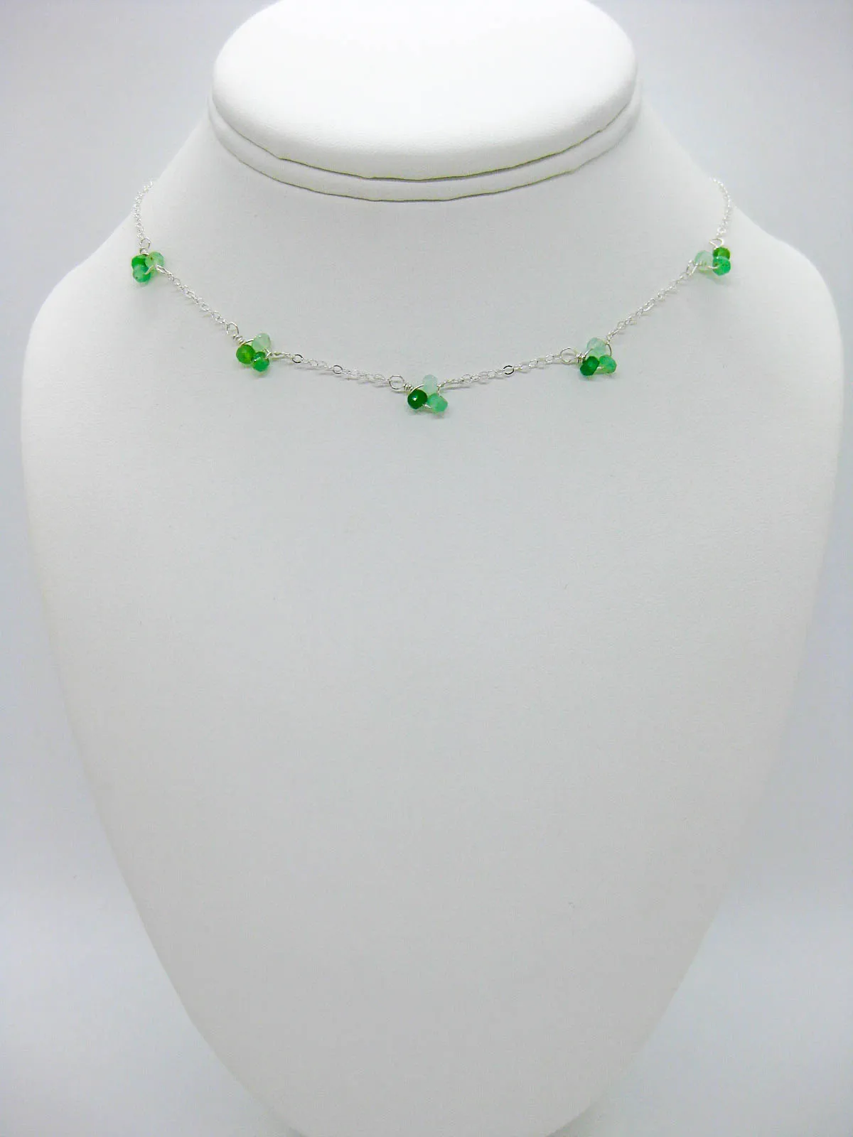 Hyacinth: Chrysoprase Choker - n577