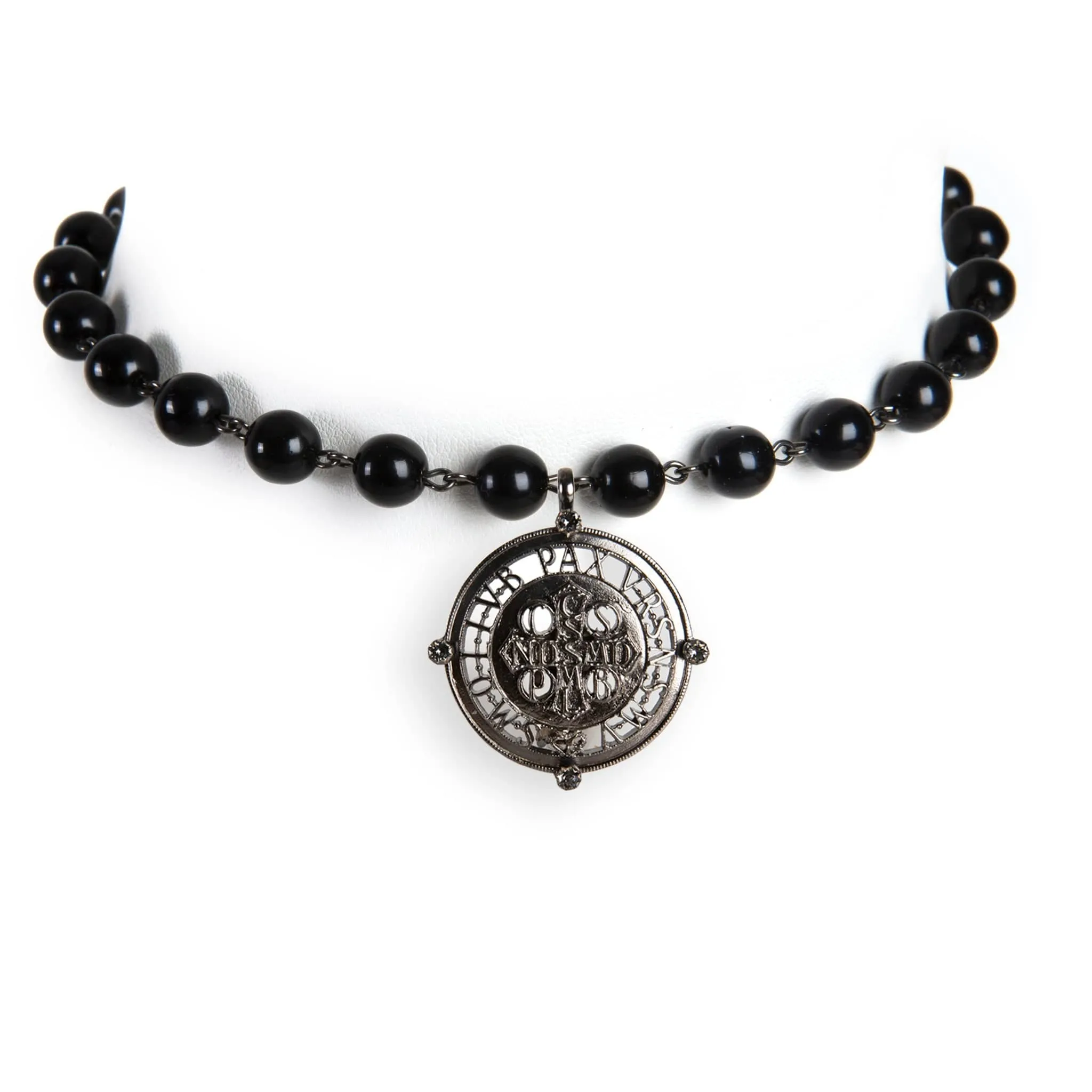 Iconic Pearl Choker Mystic Black Pearl with Classic Medallions