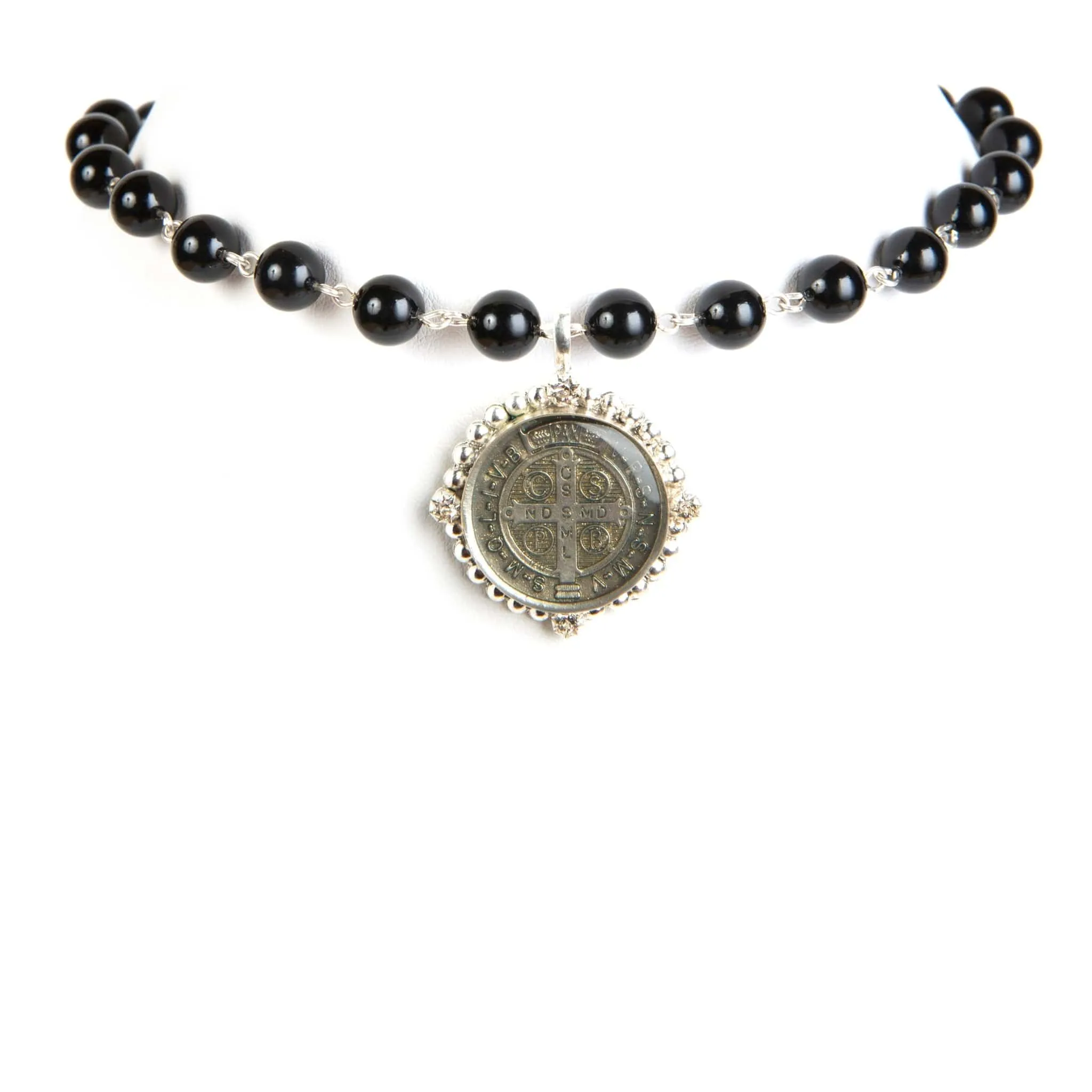 Iconic Pearl Choker Mystic Black Pearl with Classic Medallions