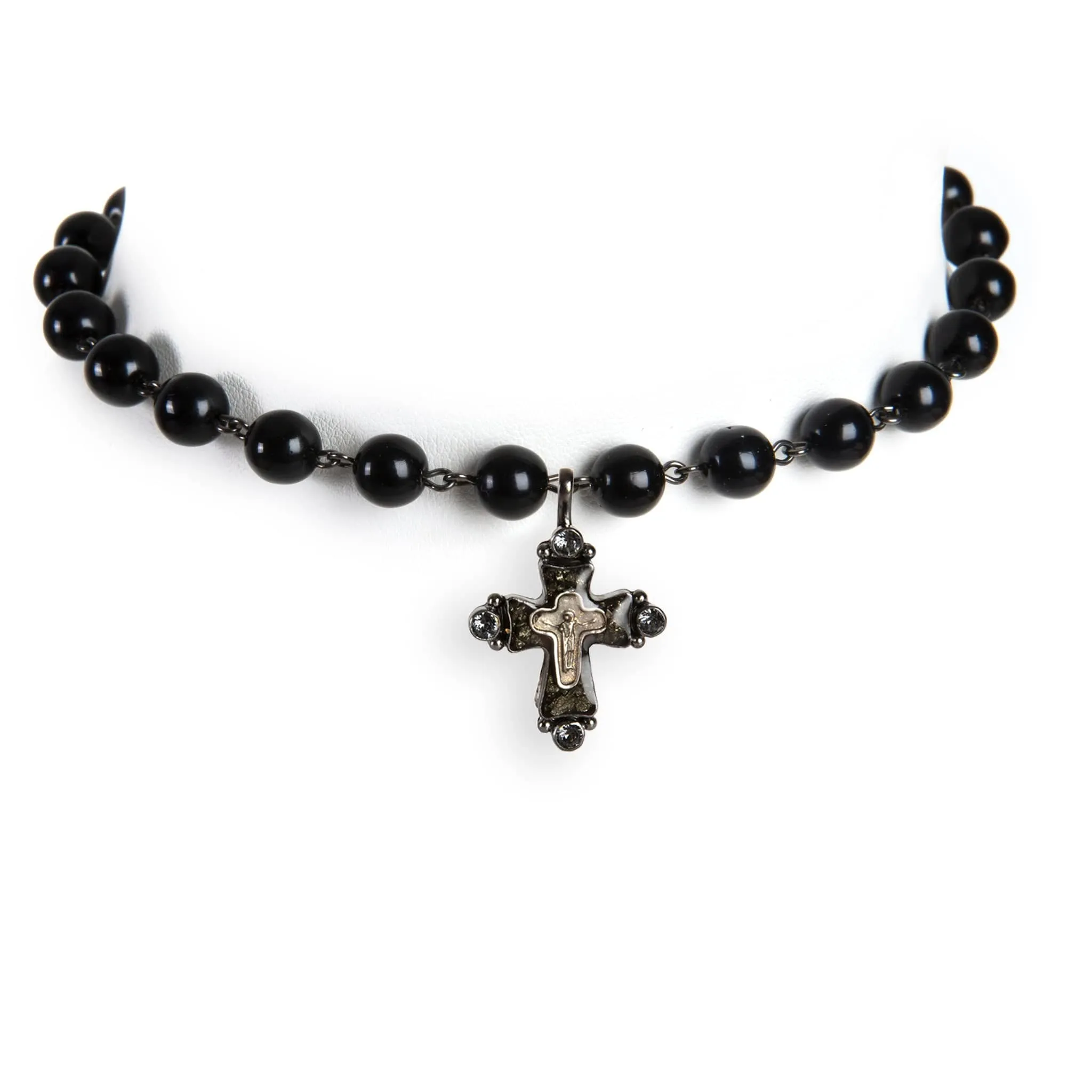 Iconic Pearl Choker Mystic Black Pearl with Classic Medallions