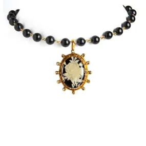 Iconic Pearl Choker Mystic Black Pearl with Luxury Medallions