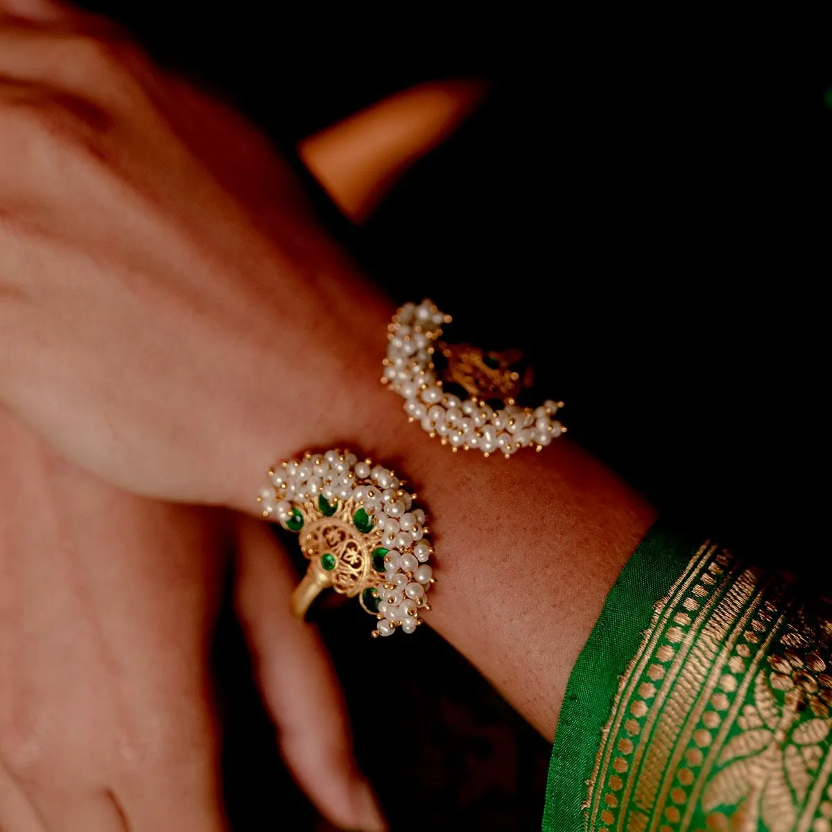 Mor bangles