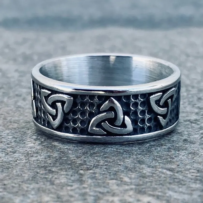 Sanity's Band Collection - Viking Triknot Ring - Silver - R213