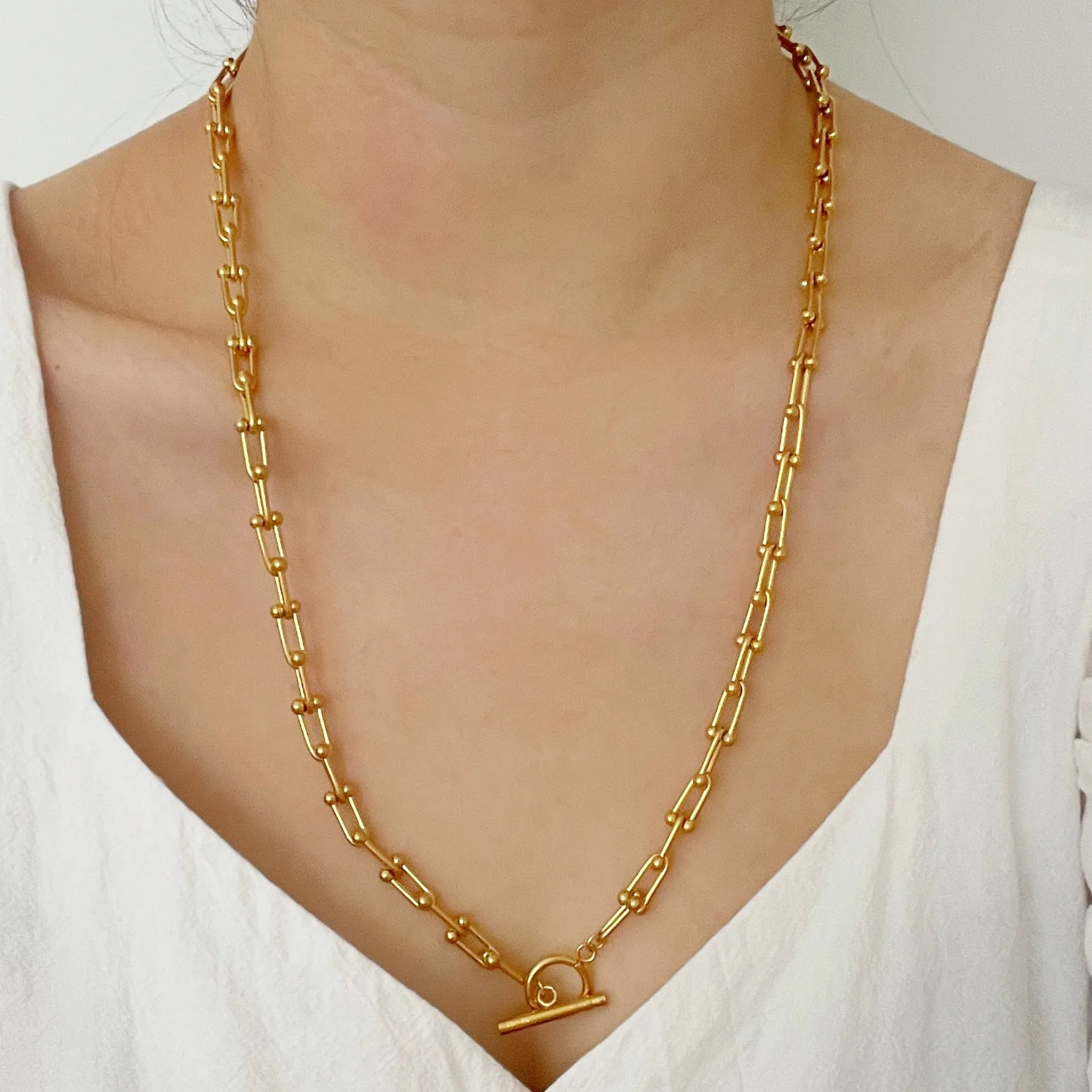 U Chain Toggle Hardware Necklace - Gold