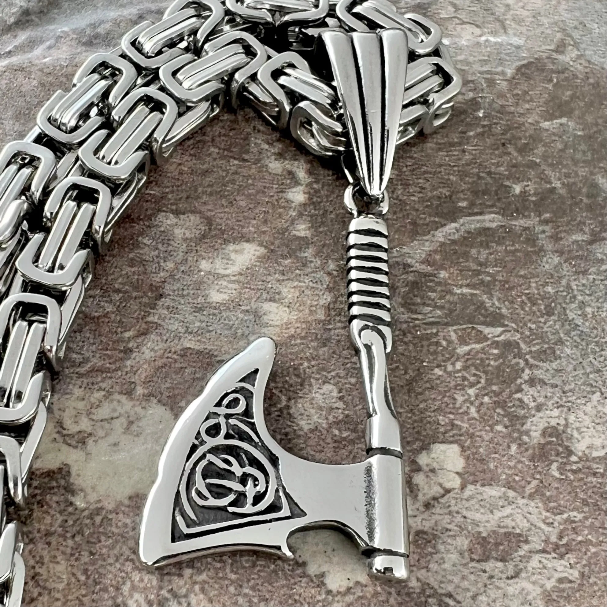 Viking Battle Axe Pendant - Necklace (740)